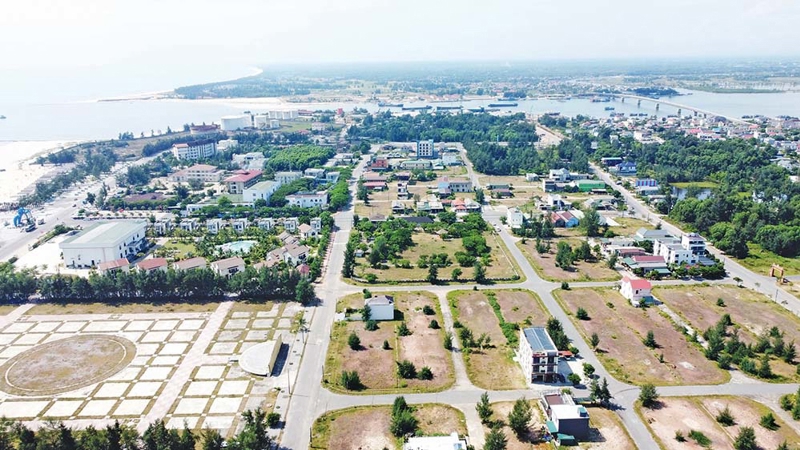 Quang Tri accelerates public investment in economic, industrial parks