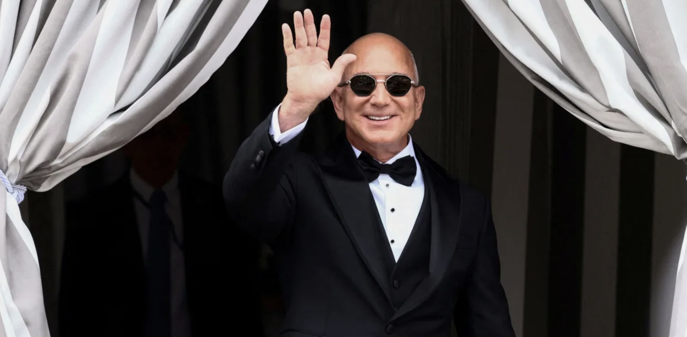 Tỷ phú Jeff Bezos bán dần cổ phiếu Amazon