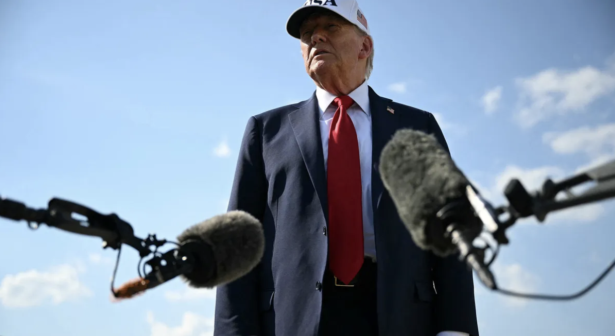 Tổng thống Trump: Mỹ sắp gửi thư thông báo thuế quan tới nhiều nước