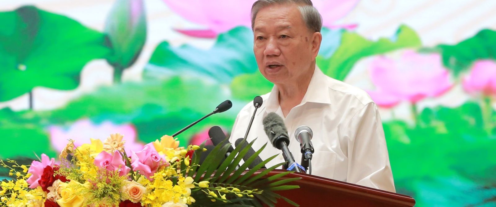 Tổng Bí thư Tô Lâm gặp mặt đại biểu có công cách mạng