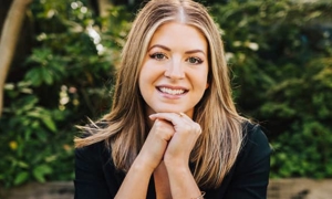 Cô Rachel Richards
