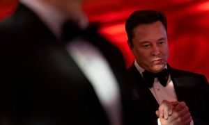 Tỷ phú Elon Musk tham dự gala của Viện Chính sách Nước Mỹ tại Mar-A-Lago, Palm Beach, Florida.