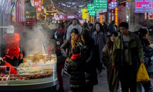 Trung quốc đang nỗ lực tăng lương tối thiểu và hỗ trợ thị trường chứng khoán.