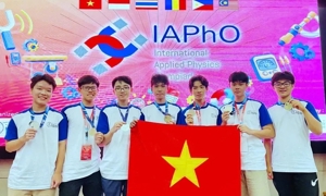 7 học sinh Việt Nam đều giành huy chương tại Olympic Vật lý ứng dụng quốc tế năm 2025.