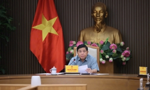 Phó Thủ tướng Chính phủ Nguyễn Chí Dũng chủ trì họp về triển khai, cung cấp dịch vụ công trực tuyến theo hướng chủ động, hoàn toàn dựa trên dữ liệu - Ảnh: VGP. 