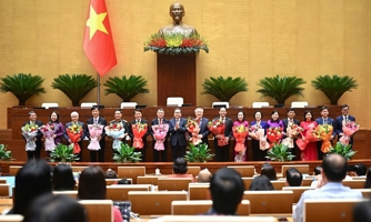 Quốc hội phê chuẩn danh sách các Phó Chủ tịch và Ủy viên Hội đồng Bầu cử quốc gia