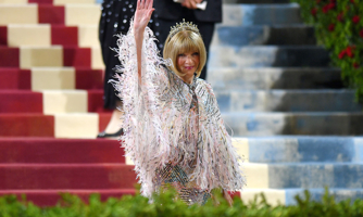“Vương triều” Anna Wintour trị giá bao nhiêu?