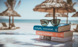 Lối sống của Gen Z hay sách bán chạy mùa hè?
