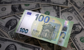 Đồng euro trượt giá sau khi ông Trump tuyên bố áp thuế quan 30% lên EU