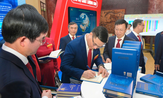 "Quản trị biến động": Từ kinh nghiệm và thực tiễn sống động đến lý luận nền tảng