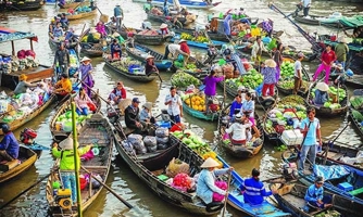 Hoạt động thương mại, du lịch tháng 7 duy trì tăng trưởng tích cực