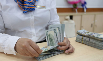 Diễn biến ngược thú vị của tỷ giá USD/VND