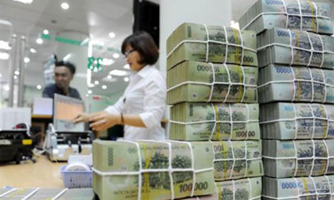 Trước nguồn tiền lớn: Cửa mở cho ngân hàng cổ phần?
