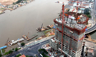 Kinh tế Tp.HCM tăng gấp gần hai lần cả nước