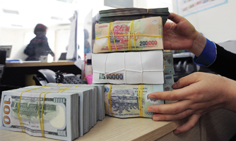 Việt Nam cần một thập kỷ đánh vật nợ xấu