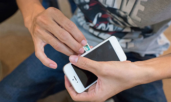 Nhà mạng bắt đầu bán sim iPhone 5