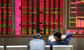 Sụt 7%, chứng khoán Trung Quốc lại ngừng giao dịch