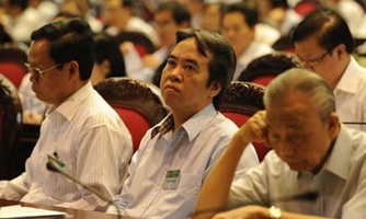 Chất vấn, những chuyện ghi ở hành lang