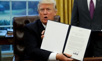 Trump ký sắc lệnh chính thức rút Mỹ khỏi TPP