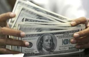Giá vàng phục hồi, giá dầu còn 35 USD/thùng, giá USD tăng mạnh