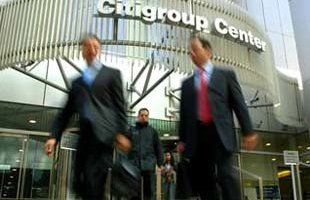 Citigroup cắt bỏ nhiều bộ phận để tồn tại