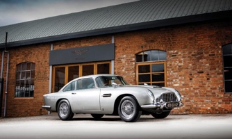 Xe "điệp viên" Aston Martin DB5 được bán đấu giá 6,4 triệu USD