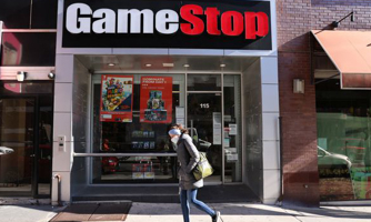 Cổ phiếu GameStop bất ngờ tăng gấp đôi, “cơn điên” trở lại?