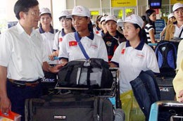 Lao động Việt tại Đài Loan: Phí cao, lương thấp?