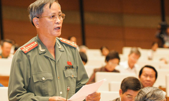 Đại biểu lo tội phạm tham nhũng được quyền im lặng
