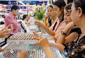 Thích nghi với giá vàng cao