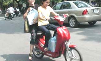 Xe đạp điện “soán ngôi” xe máy?