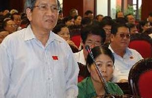Chất vấn tại Quốc hội: “Truy” trách nhiệm!