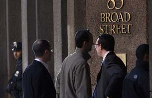 Vượt khủng hoảng như Goldman Sachs