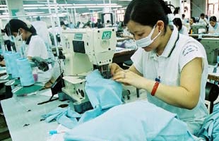 Lại nói chuyện chính sách lao động nữ