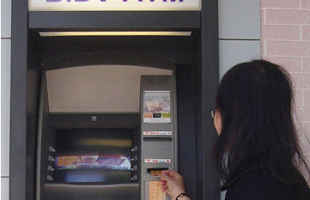 Jetstar Pacific bắt đầu thanh toán vé máy bay qua ATM