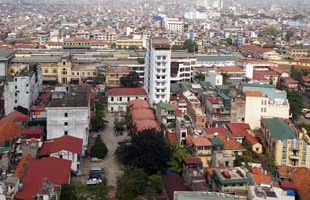 Tín dụng “cảnh giác” với nợ xấu bất động sản