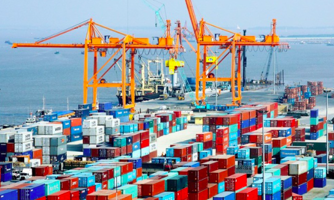 Đến 15/2, Việt Nam xuất siêu 2,76 tỷ USD