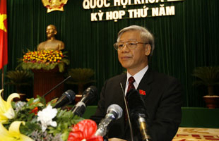 Khai mạc kỳ họp Quốc hội thứ 5: Nhấn mạnh “khoan sức dân”