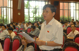 Hoạt động lập pháp qua “phê và tự phê” của Quốc hội