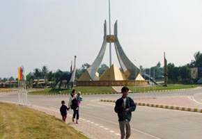 Việt Nam - Lào - Thái Lan cùng "mở cửa" vận tải đường bộ