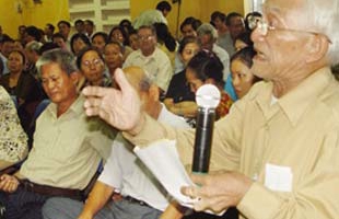 Chất vấn tại nghị trường: Bộ trưởng nhận trách nhiệm là... xong!