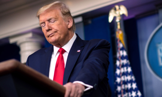 Hai ngân hàng "thân thiết" ngừng giao dịch với ông Trump sau bạo loạn ở Mỹ