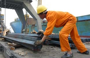 11 tháng, nhập siêu 16,9 tỷ USD