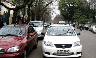 Hậu tăng giá xăng dầu: Doanh nghiệp vận tải không chịu nổi “nhiệt”