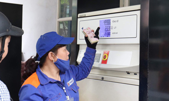 Xăng dầu đồng loạt giảm giá 