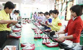Xuất khẩu giày dép tăng gần 31%