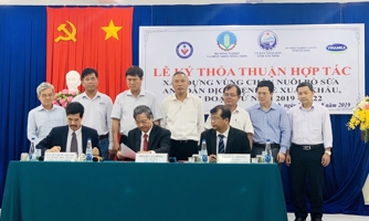 Vinamilk phối hợp với Cục Thú y xây dựng vùng chăn nuôi bò sữa an toàn dịch bệnh