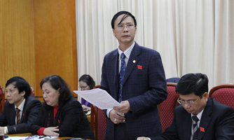 “Sao lại quyết liệt thu hồi đất của dân rồi để đấy?”