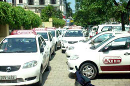 Nhốn nháo... taxi Hà Nội