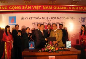 Dệt may bắt tay dầu khí